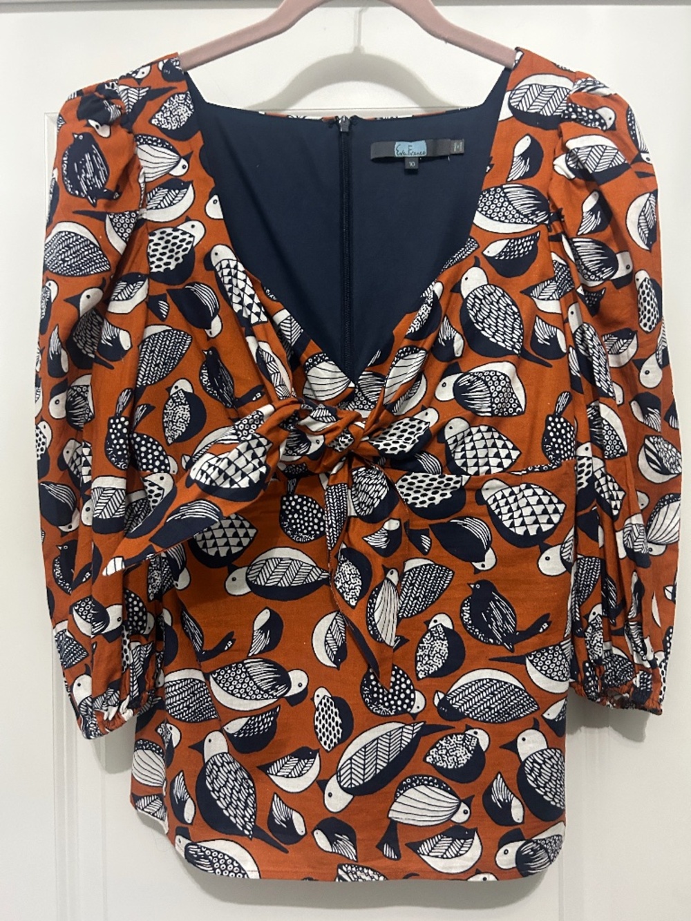 African Print Top Rust/Blue/White Sz M. Tie at Bust, 3/4 Sl; Exc. Cond.